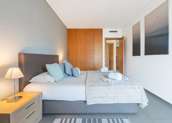 Da Rocha Ocean View With Pool By Homing Portimão